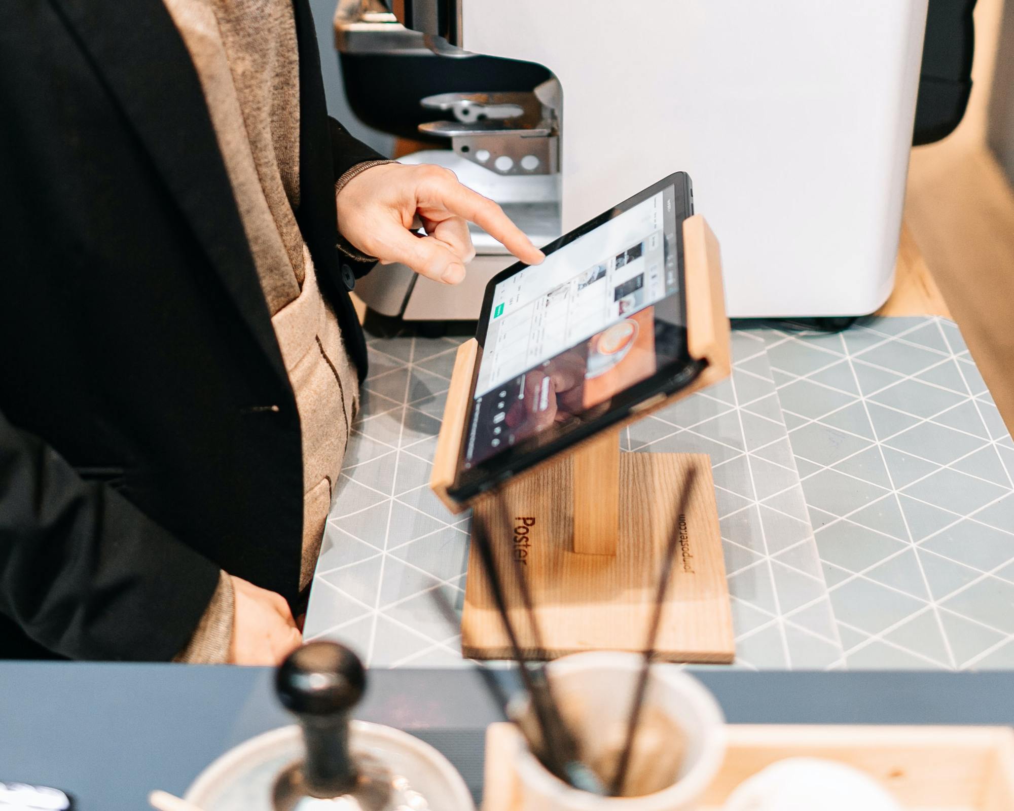 Strengthen loyal customer connections using Shopify POS